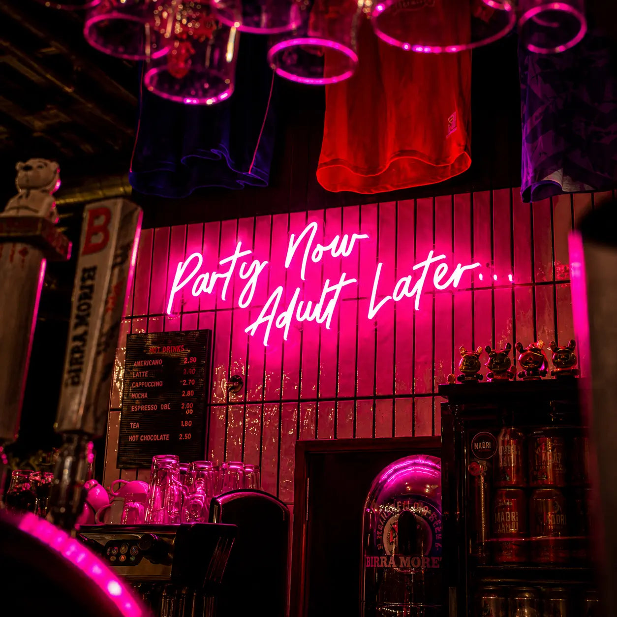 CREATE A VENUE PEOPLE WANT TO PHOTOGRAPH